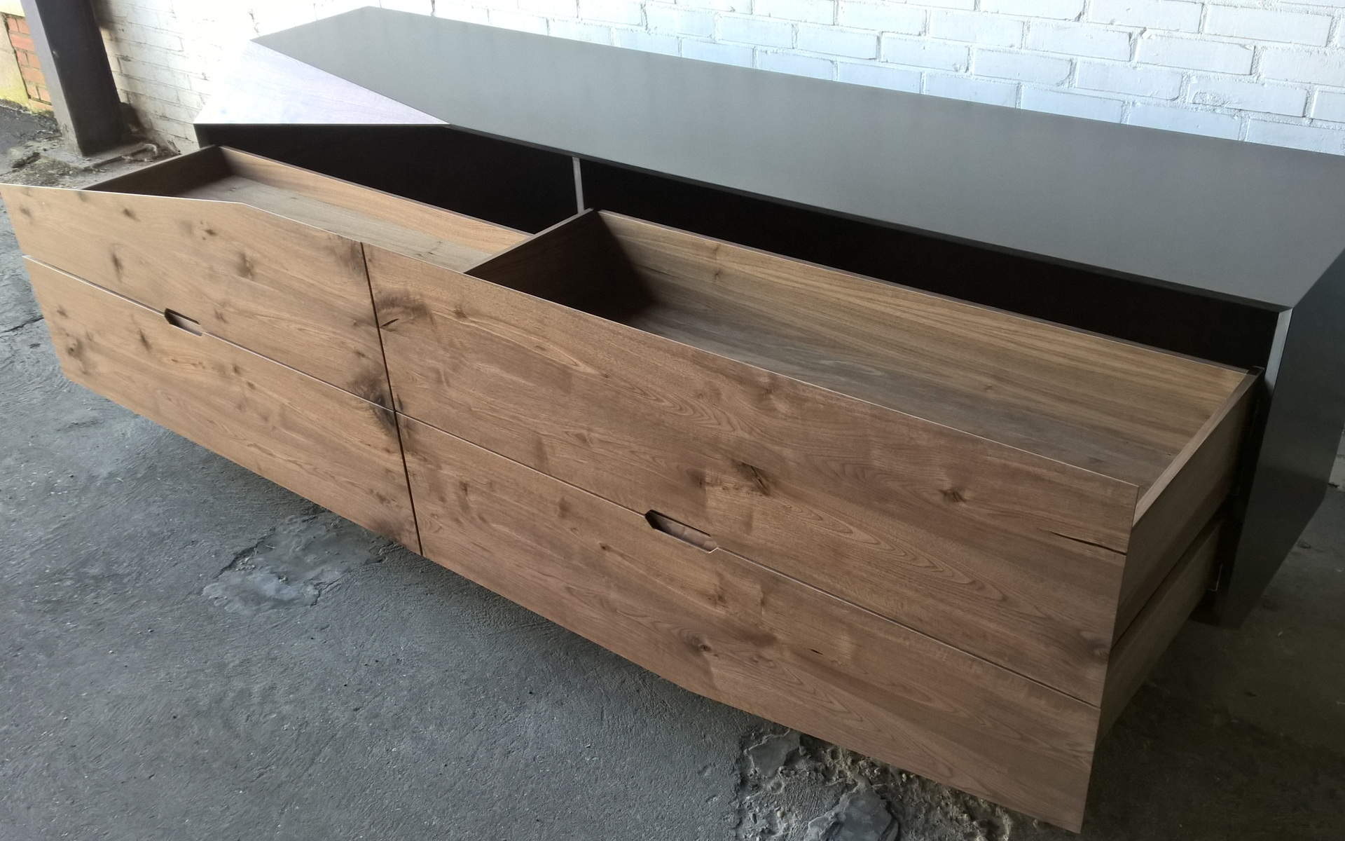 Dressoir Amerikaans Notenhout Studio Sool